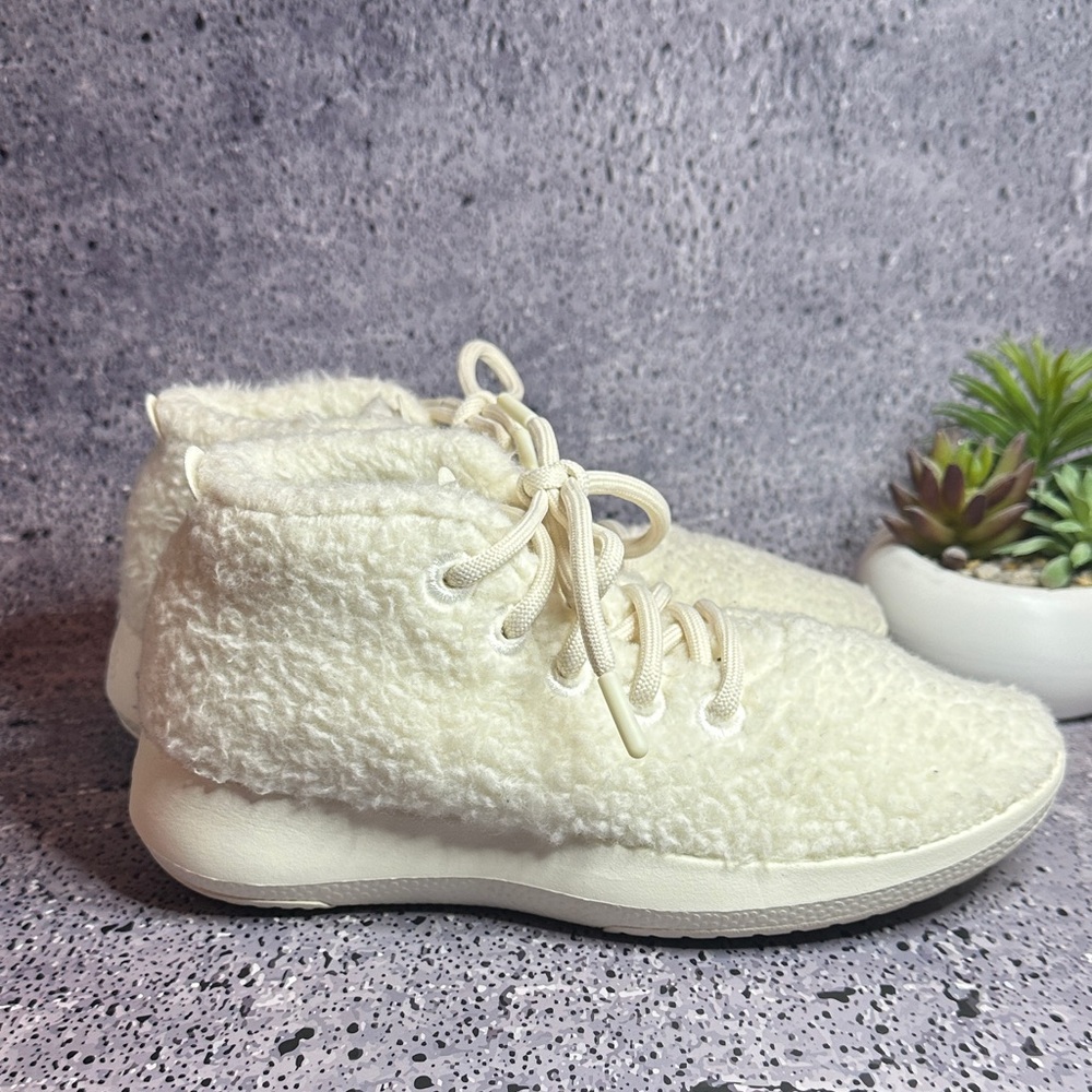 allbirds Wool Runner Fluffs in Natural White